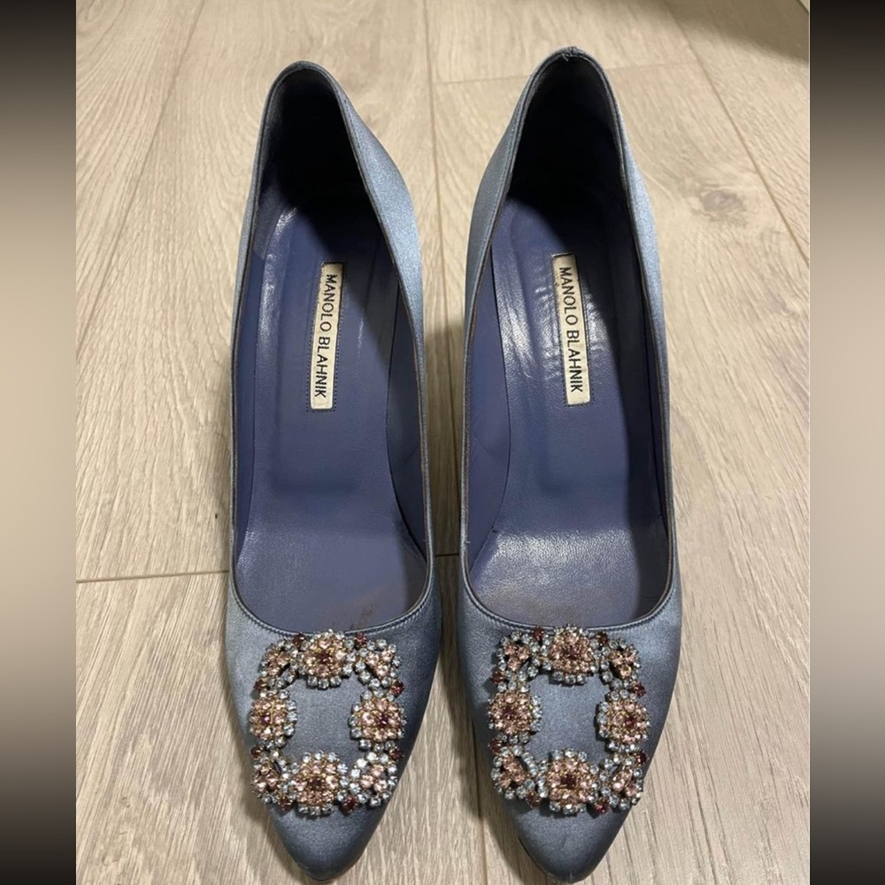 Manolo Blahnik Hangisi